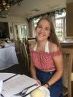 Photo of Laura Davey