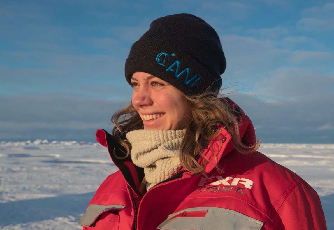 Lianna Nixon; Alfred-Wegener-Institut-scientist-at-arctic-circle.jpg