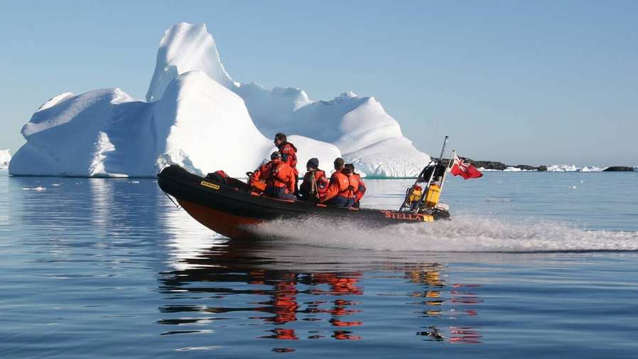 Env students on a field trip