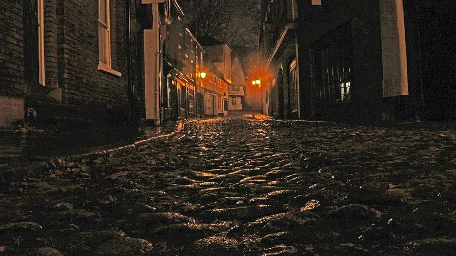 norwich street at night