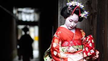 Geisha in full dress