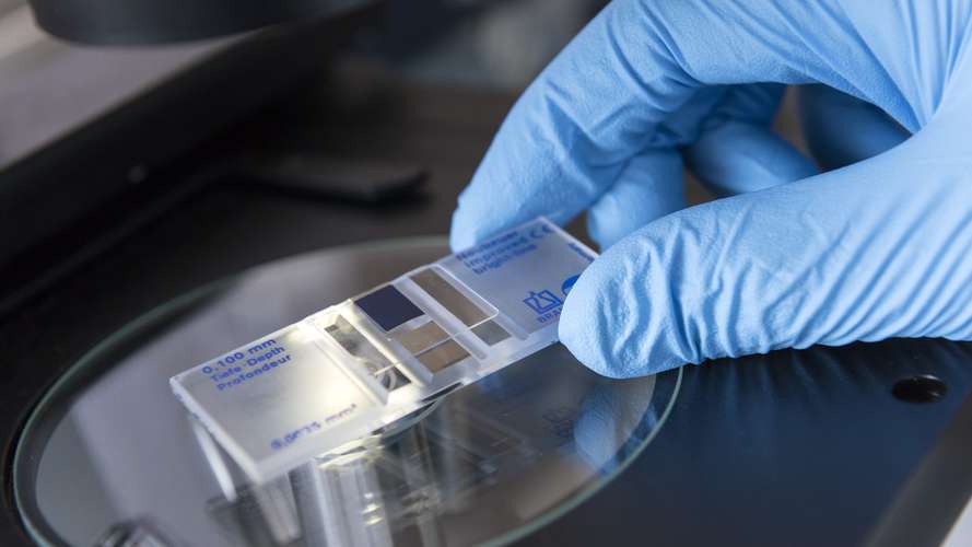 norwich-skin-platform-slide-microscope.jpg