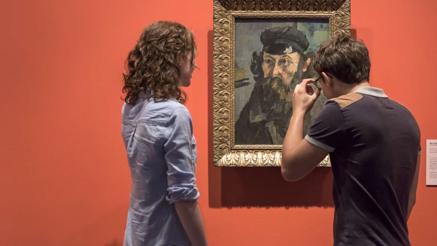 Students in art gallery