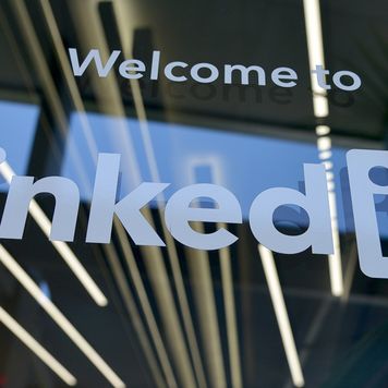 Welcome to LinkedIn logo on a window