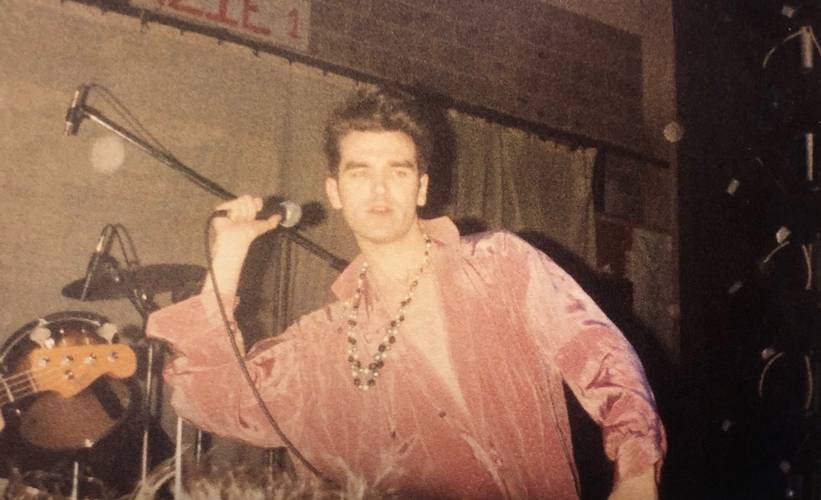 Morrissey singing in 1984