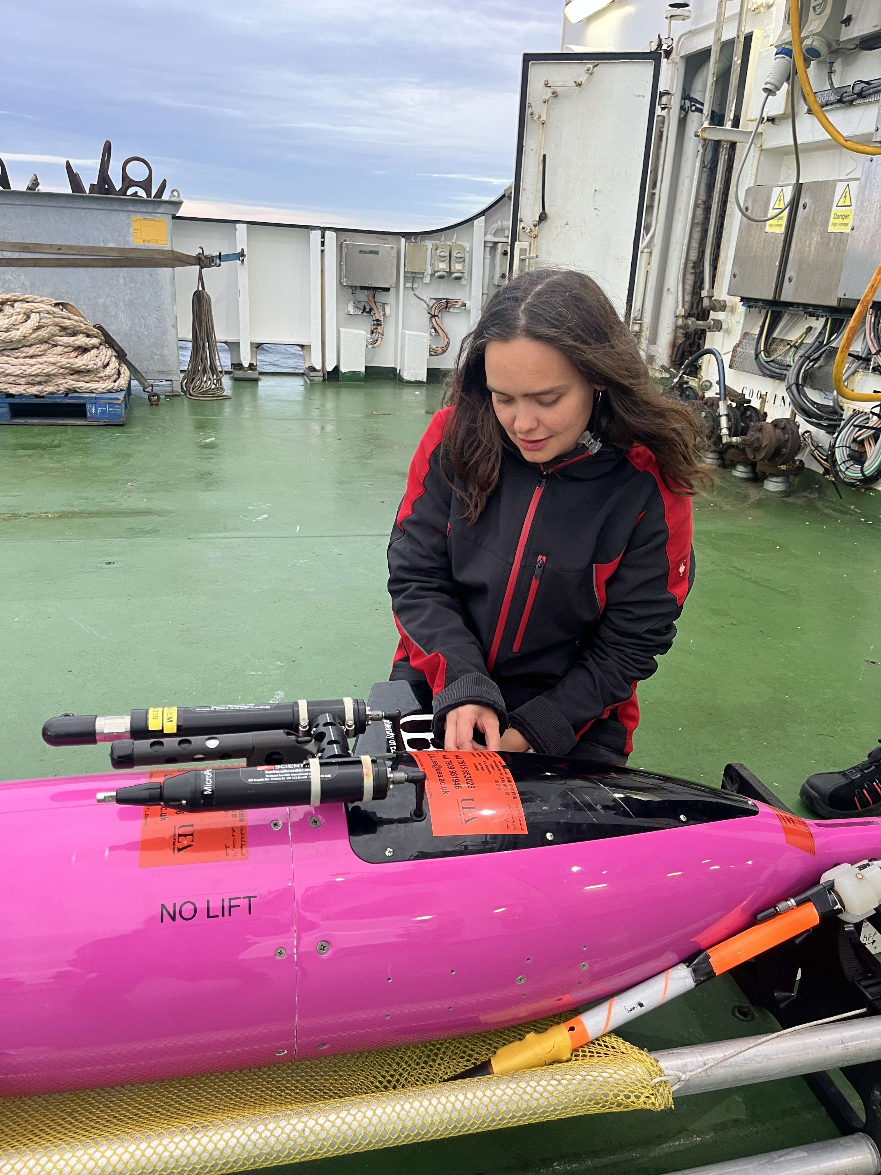 Viktoria Nikolaus studying the Southern Ocean using autonomous underwater vehicles called Seagliders