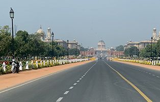 empty-road-in-new-delhi-small
