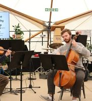 Photo of Niklas Henderson