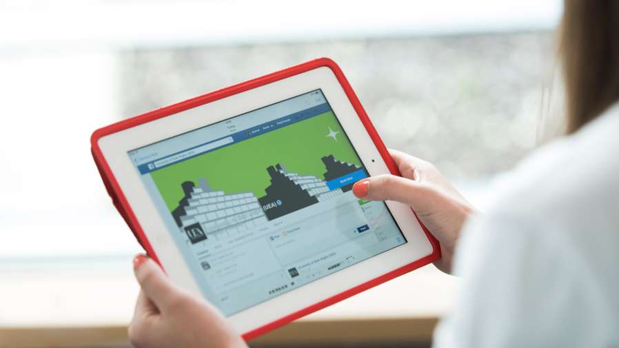 Students using iPad