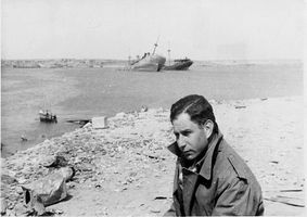 Solly Zuckerman on Tobruk beach, 1943