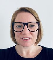 A headshot of Dr Laura Jones