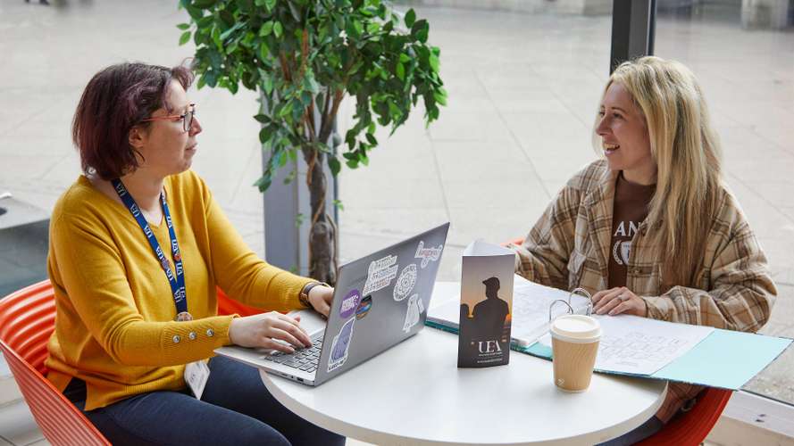 Commuter breakfast in Zest, May 2023