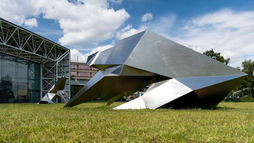 Picture of sculpture outside Sainsbury's Centre