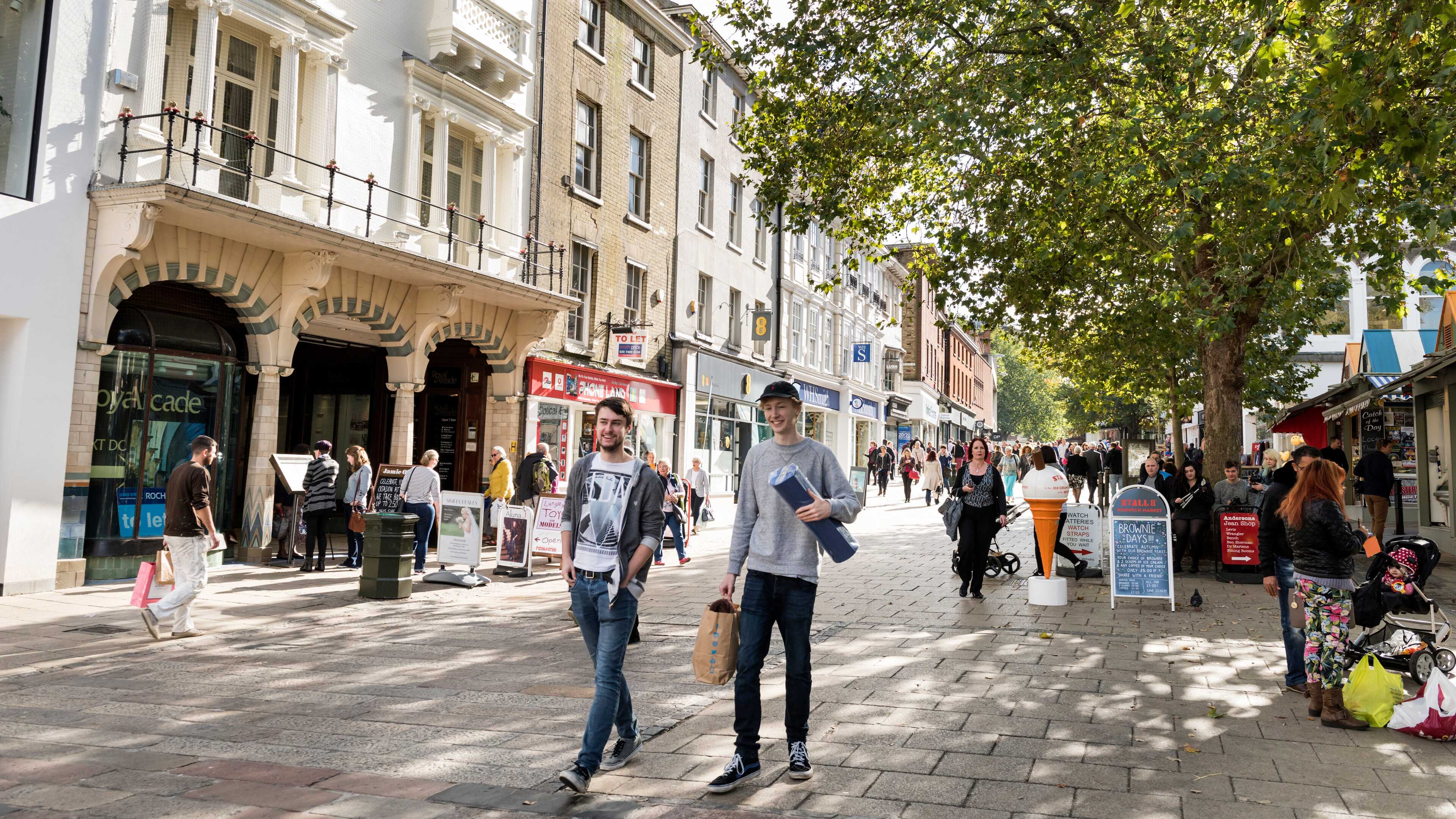 Students walking through Norwich city centre