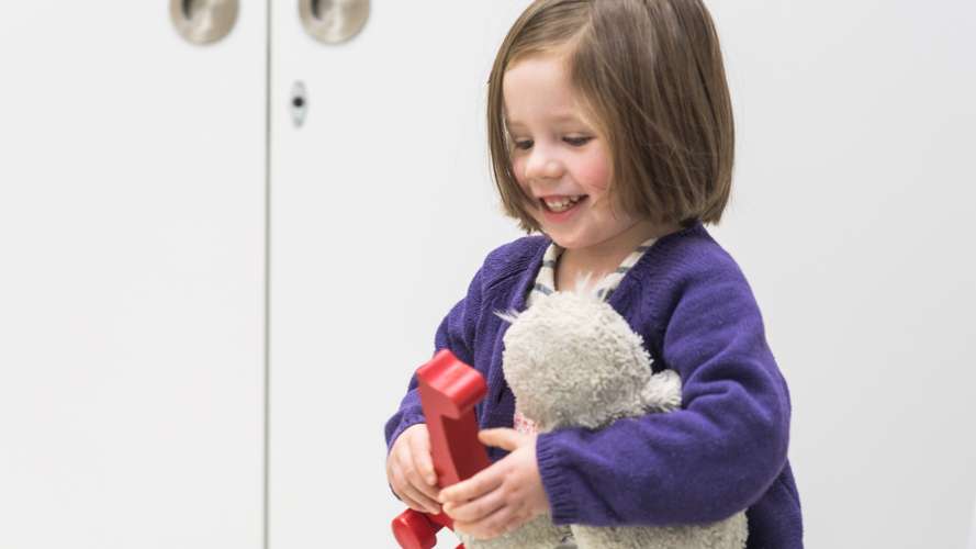 Children in the Development Dynamics Laboratory - School of Psychology in the Lawrence Stenhouse Building