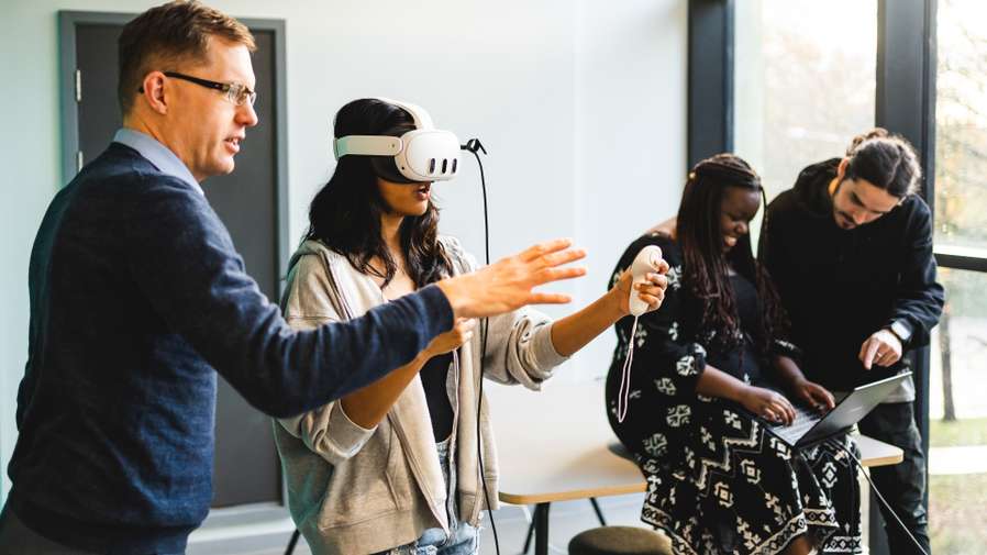 Computing Science Students are working with VR Headset in the New Science Building