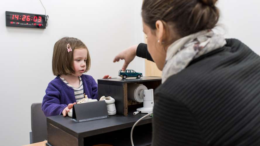 Children in the Development Dynamics Laboratory - School of Psychology in the Lawrence Stenhouse Building