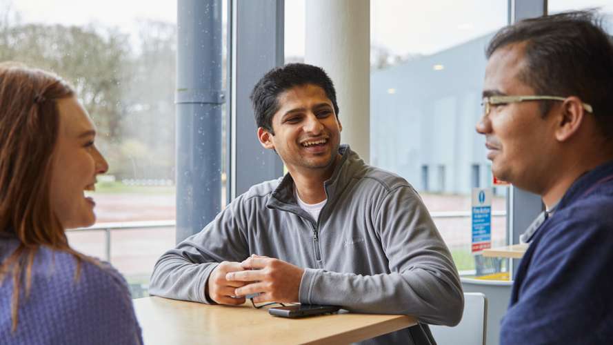 Students socialising at the Sportspark Cafe
