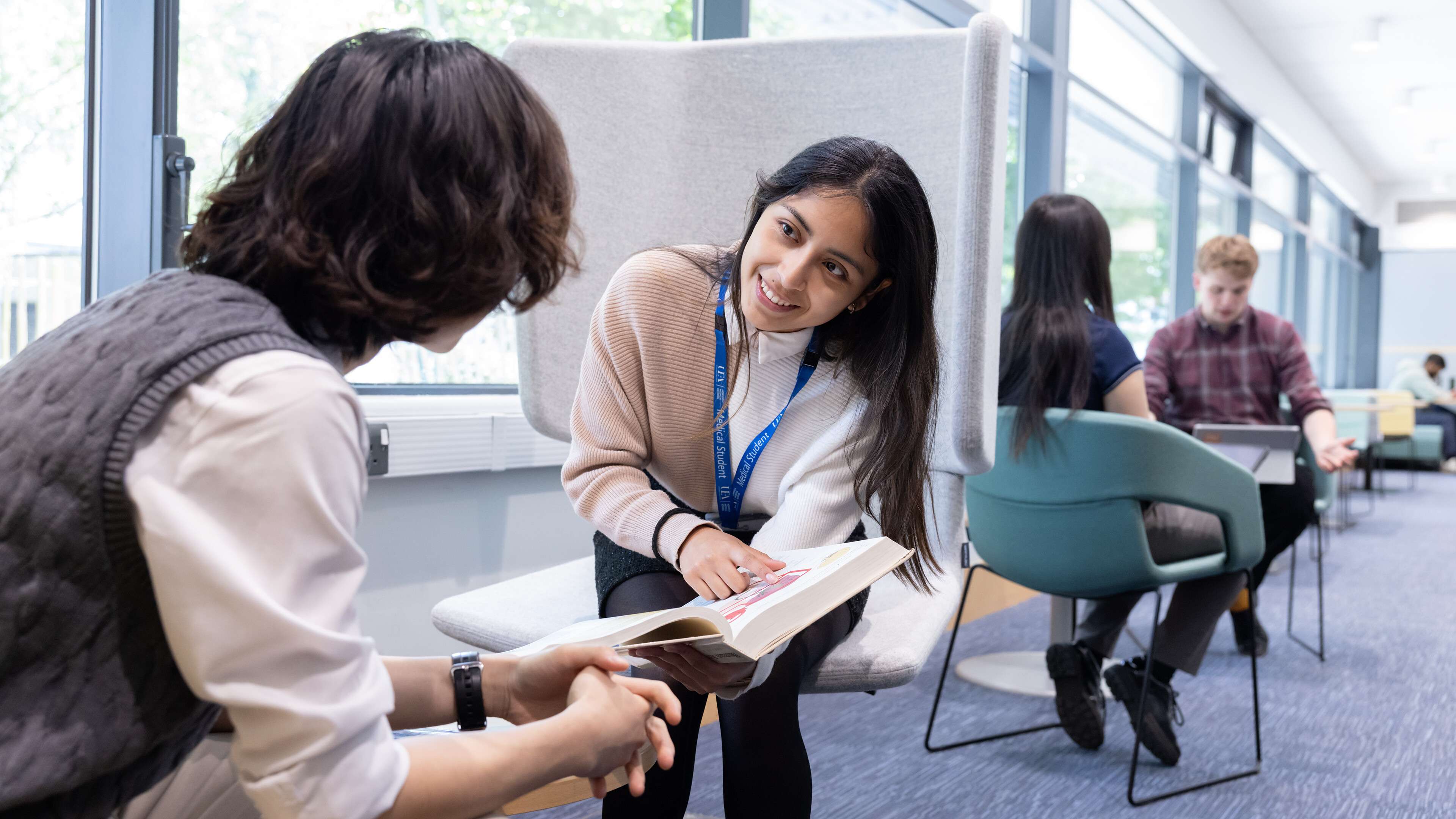 Student getting support from advisor
