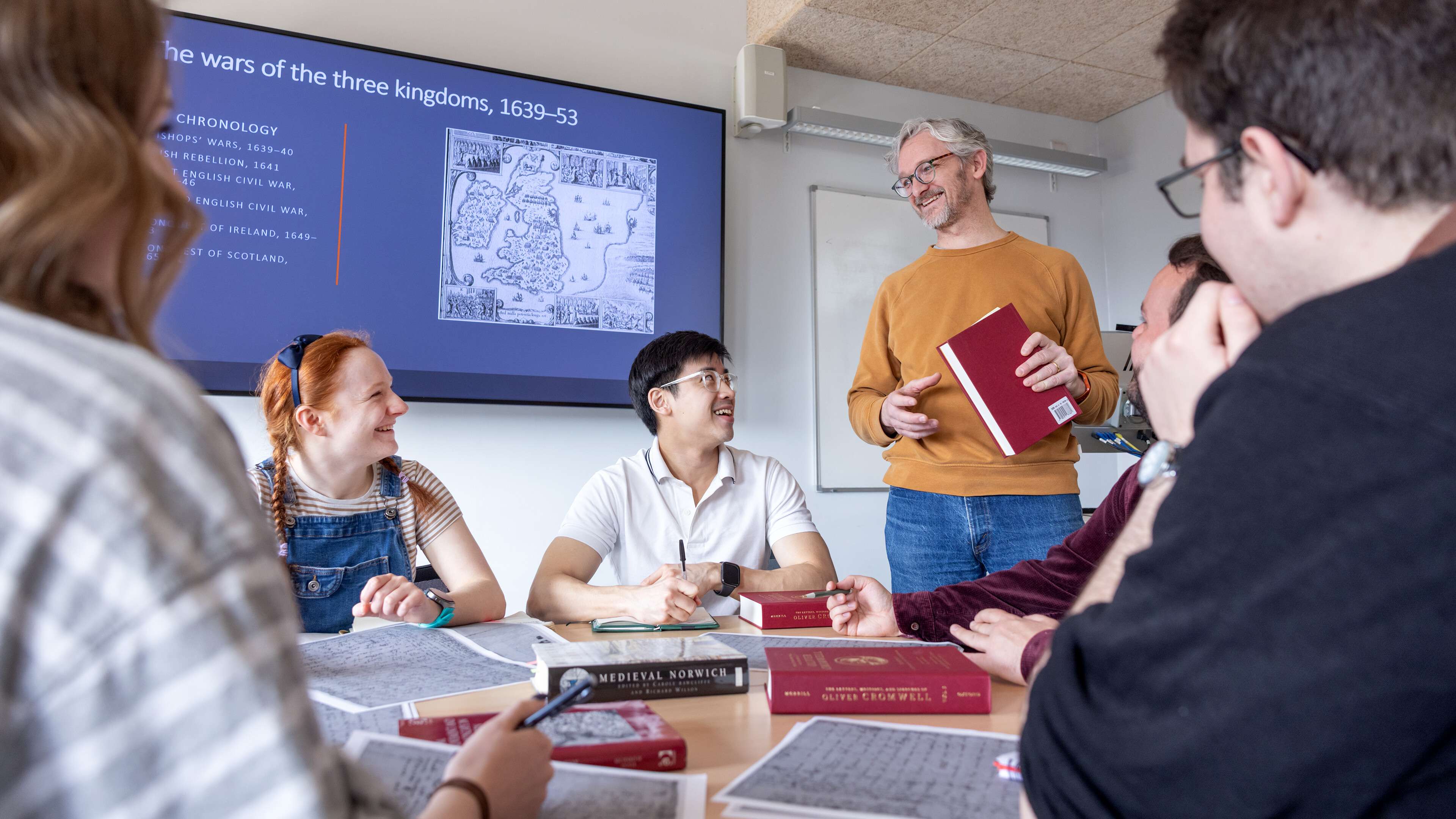 History students and a lecturer in a seminar