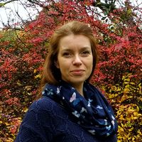 A photo of Dr Rose Davidson