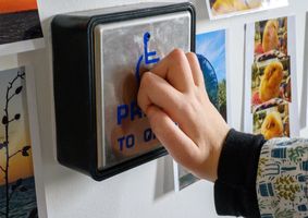 Disability-support-press-to-open-door-accommodation_icon.jpg