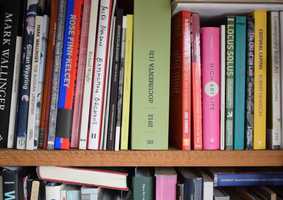 ART Research 4, Bookshelf-icon.jpg