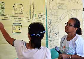 GRTA-women-looking-at-map