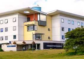 Image of the outside of Broadview lodge