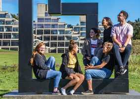 students-by-statue