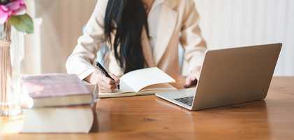 woman-writing