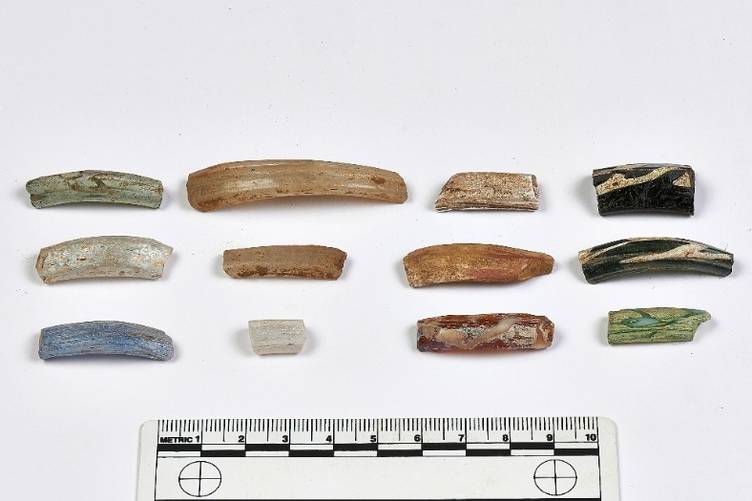 Glass Bracelets excavated at Dendi